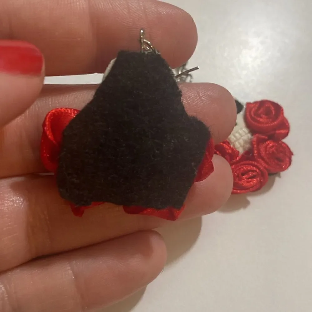 NWT Day of the Dead Drop Earrings White Skull on Red Rose Flowers